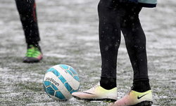 برف تهران، برنامه لیگ یک را به هم ریخت