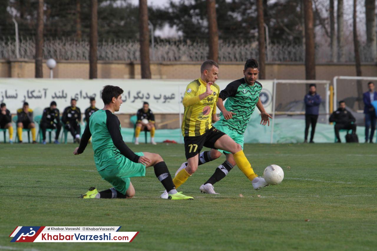 گزارش تصویری| برتری سپاهان مقابل نساجی در دیدار دوستانه