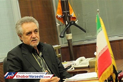 قلعه‌نویی مذاکره با فدراسیون فوتبال را تکذیب نکرد!