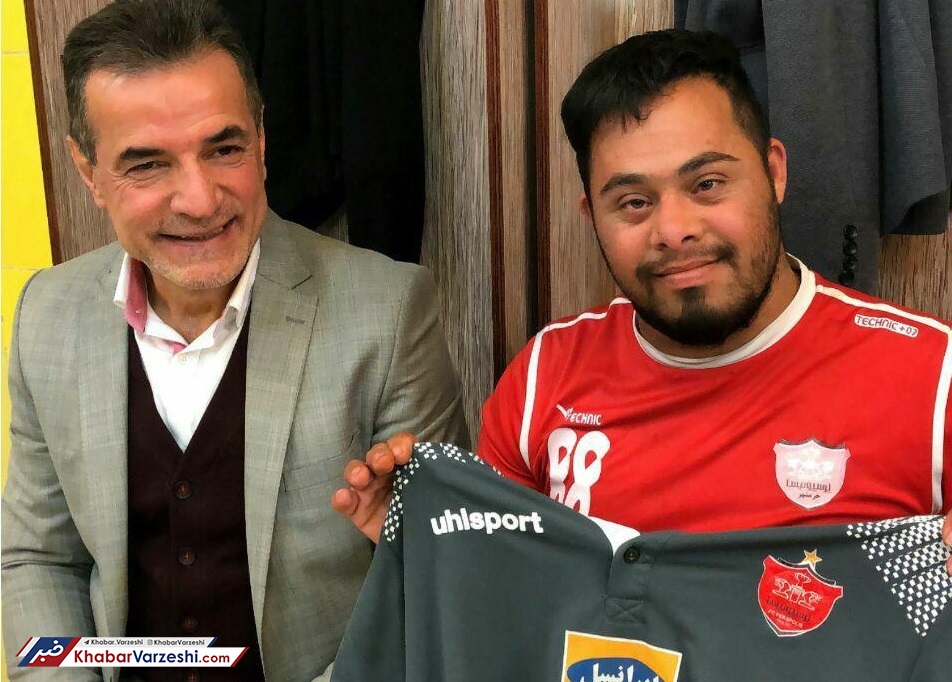 عکس| حرکت زیبای پرسپولیسی‌ها در رختکن