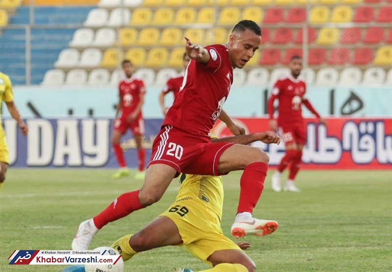 خارجی‌های تراکتور در ایران می‌مانند