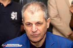 منزوی: آینده استقلال پیچیده است