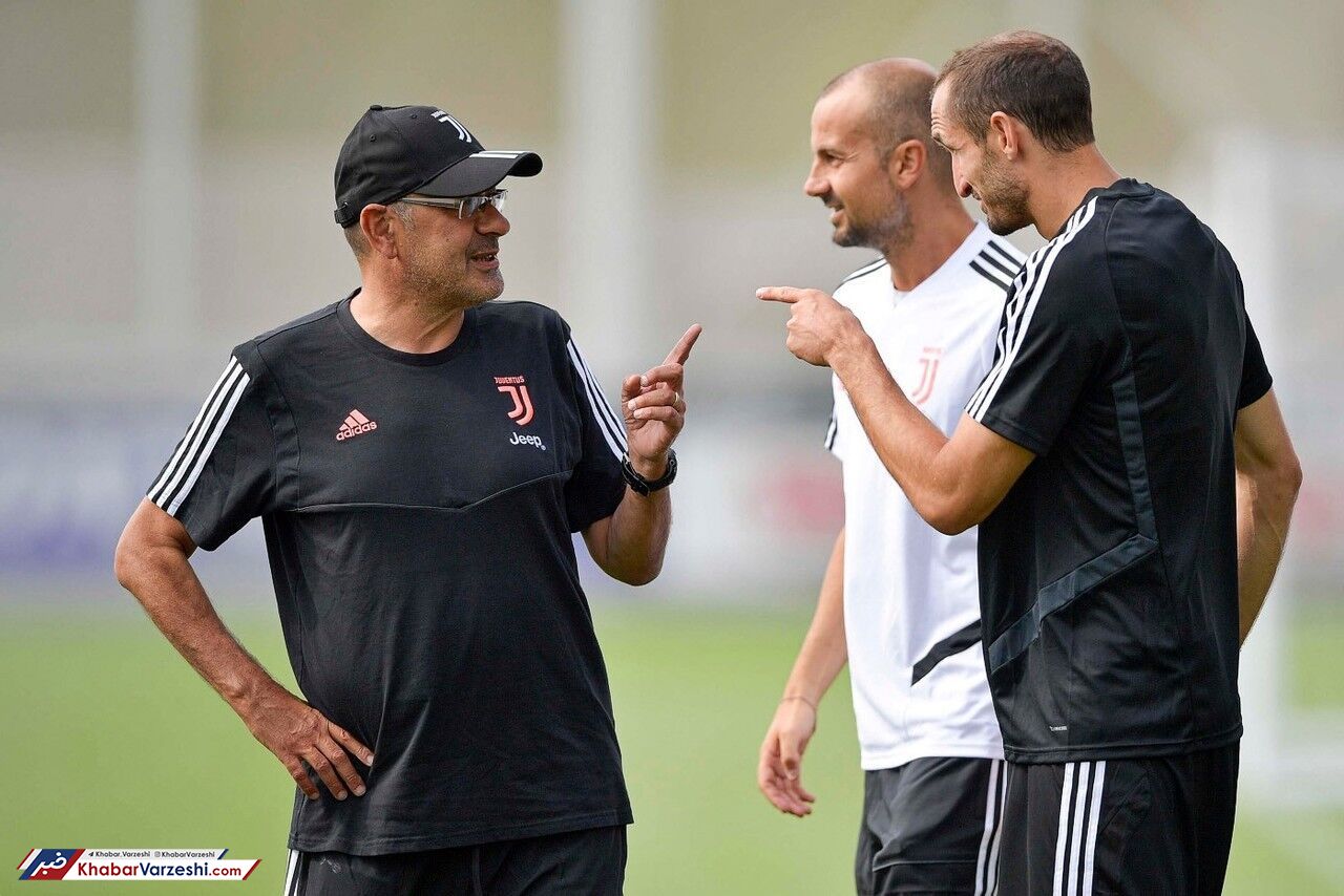 کلافه شدن کاپیتان یووه از سیگاری بودنِ آقای مربی!