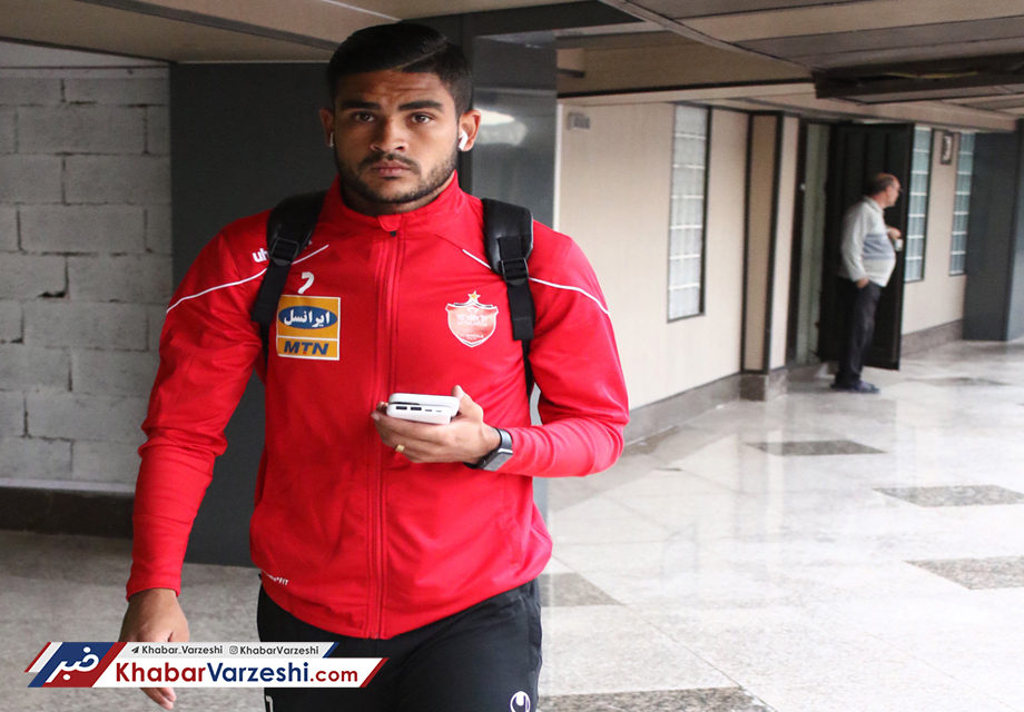 چرا پول مفت به بازیکن درجه چند خارجی می‌دهید؟