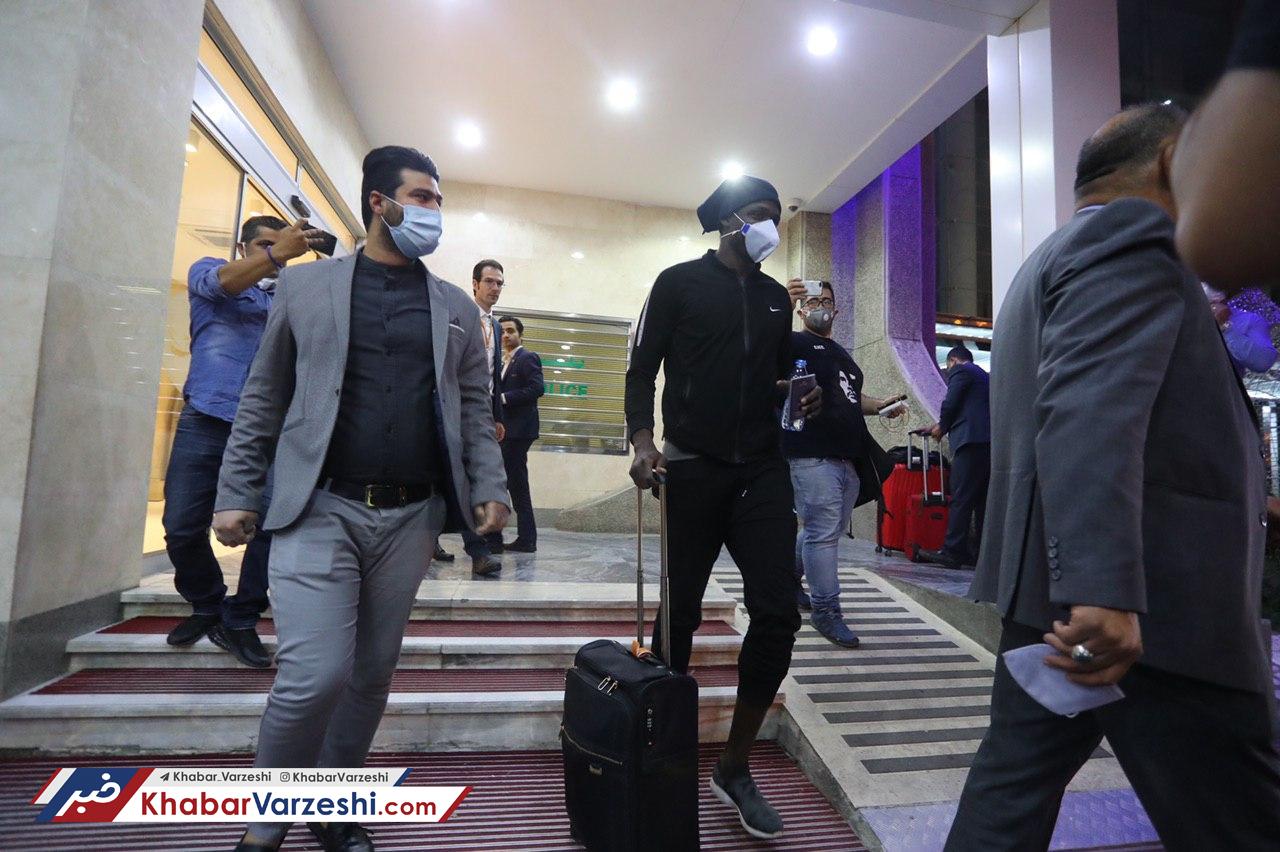 گزارش تصویری| لحظه ورود شیخ دیاباته به ایران