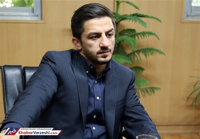 حضور نابغه ایرانی کشتی فرنگی جهان در انتخابات هیئت رئیسه