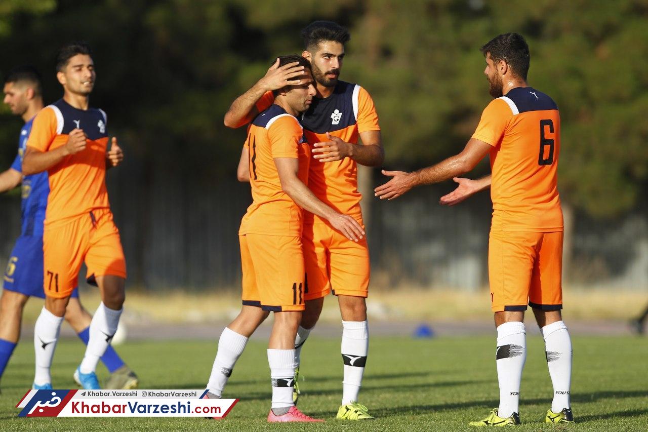 انصاری: لیگ اصلا قابل پیش‌بینی نیست