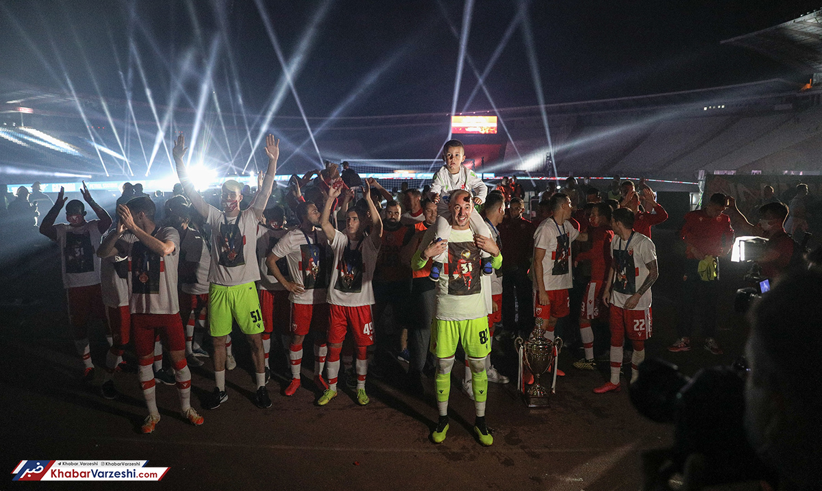 جشن قهرمانی در صربستان؛ بی اعتنا به کرونا