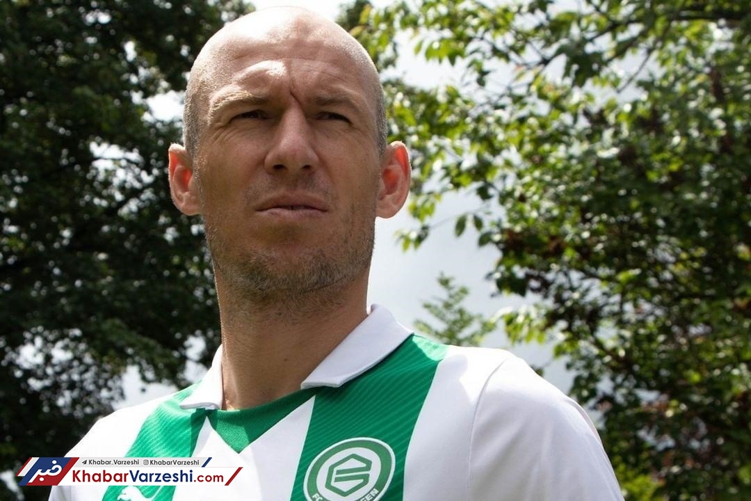 عکس| روبن قید بازنشستگی را زد و به فوتبال برگشت!