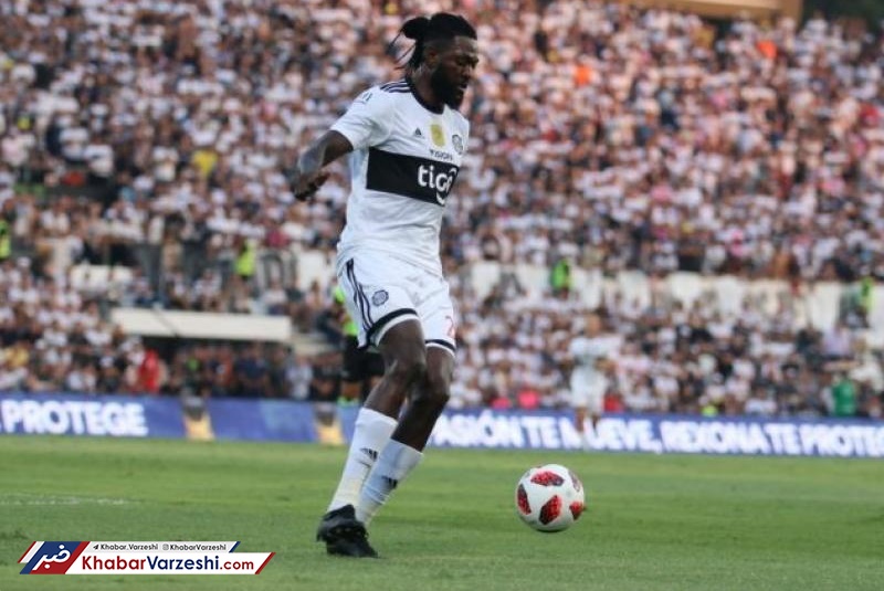 آدبایور از تیم پاراگوئه‌ای جدا شد