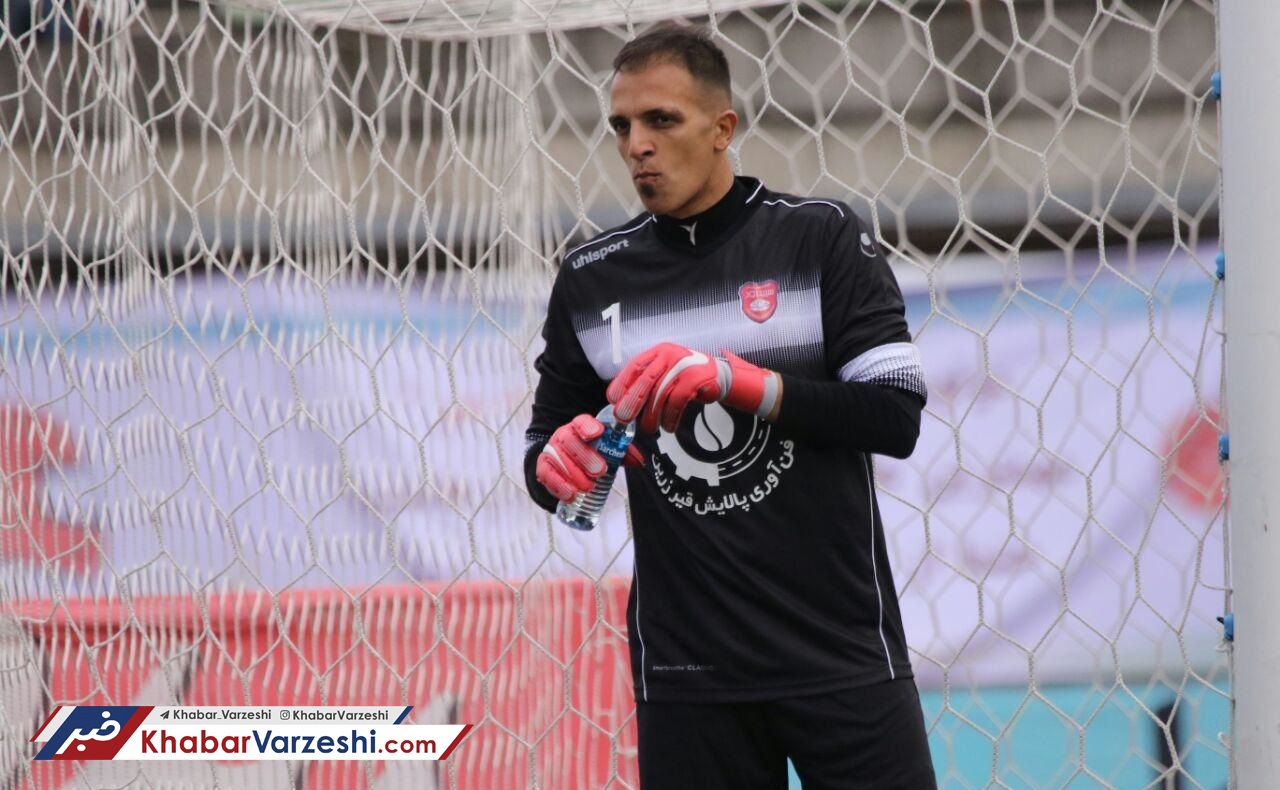 جنجال گلر پرسپولیسی در رشت