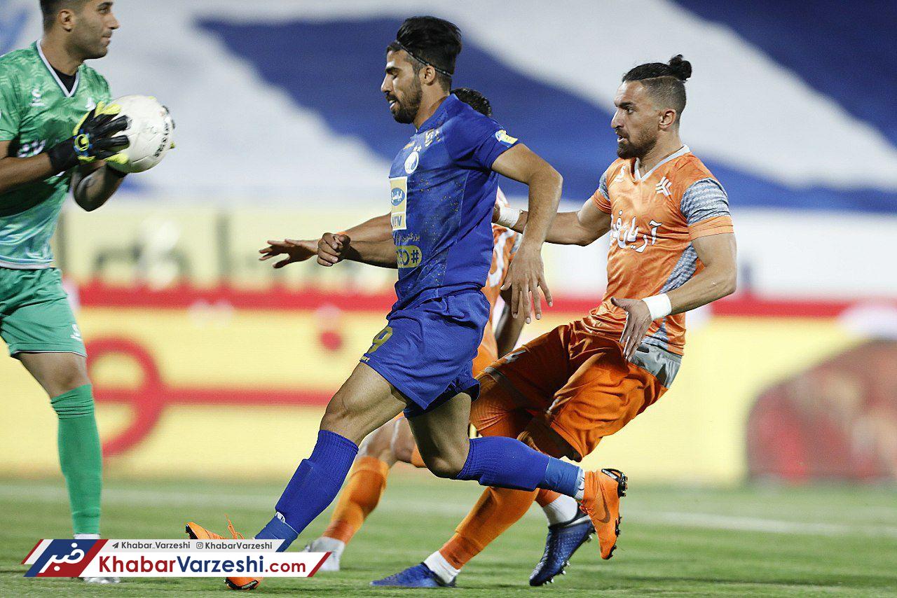 مهاجم استقلال دیدار با نساجی را از دست داد