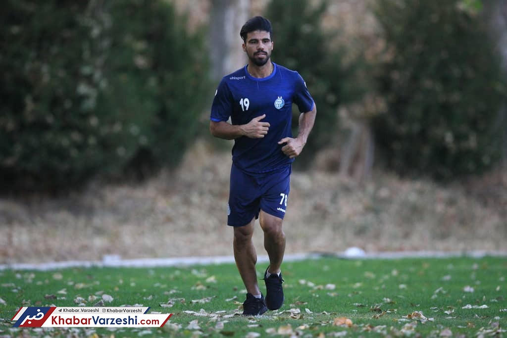 هافبک استقلال دیدار با شهرخودرو را از دست داد