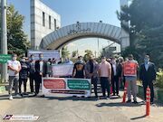 تصاویر| تجمع اعتراضی جمعی از ورزشکاران مقابل وزارت ورزش
